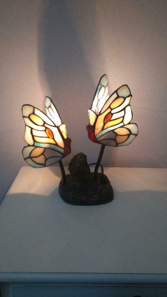zeer mooie vlinder in tiffany, Ophalen