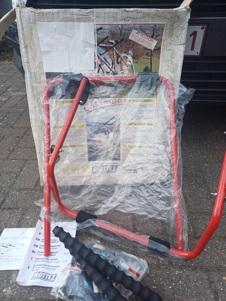 mottez fietsendrager  -voor op koffer van auto, Auto diversen, Fietsendragers, 2 fietsen, Achterklepdrager, Ophalen, Brede banden