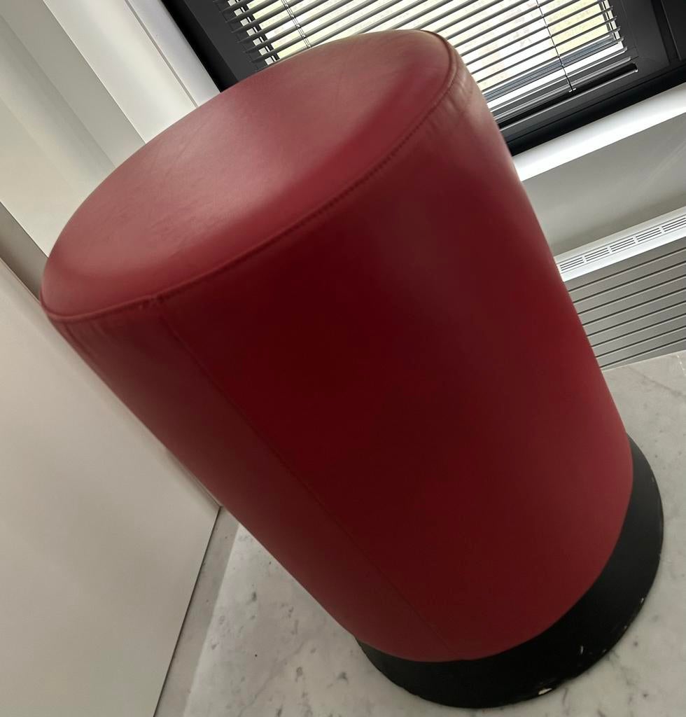 Poef leder  rood, Rond, Comme neuf, Enlèvement, Moins de 50 cm