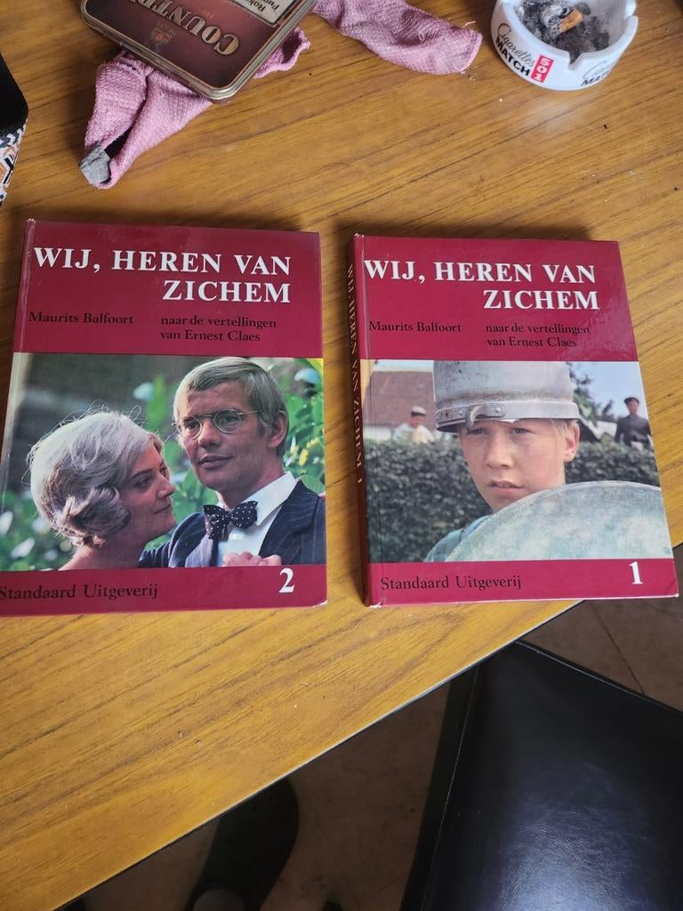 2 boeken, wij heren van zichem., Ophalen, Zo goed als nieuw
