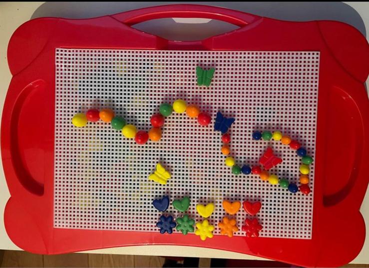 Handige doos met steekparels, Kinderen en Baby's, Speelgoed | Educatief en Creatief, Ophalen, Zo goed als nieuw