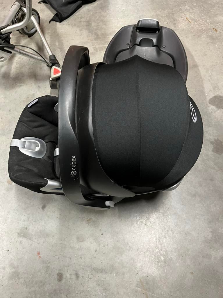 Cybex Aton met Q base fix, Autogordel of Isofix, Gebruikt, Afneembare rugleuning, 0 t/m 13 kg