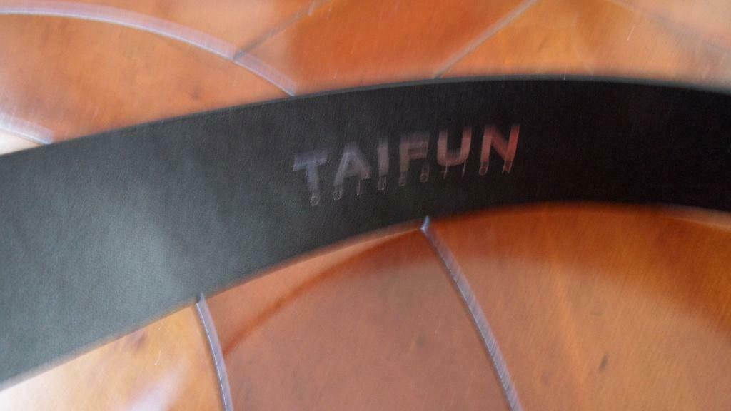 Gelakte riem merk “TAIFUN” totale lengte 111 cm, Ophalen of Verzenden, Zo goed als nieuw, 100 cm of meer, Heupriem