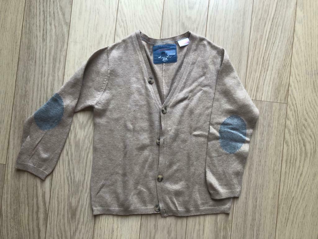 Camel giletje Zara, Enfants & Bébés, Vêtements enfant | Taille 92, Garçon, Pull ou Veste, Zara, Utilisé