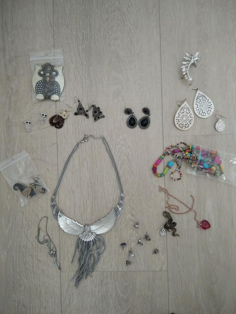 Juwelen kettingen oorringen ring, Handtassen en Accessoires, Kettingen, Ophalen of Verzenden