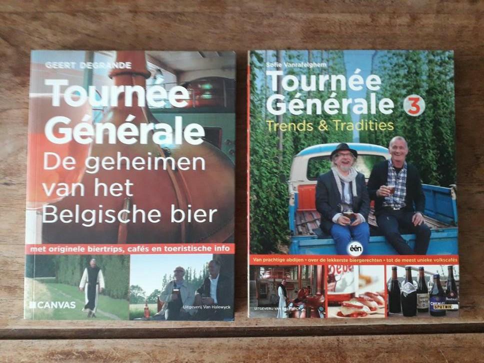 2 x boek Tournee Generale / 10 eur samen, Boeken, Ophalen of Verzenden, Zo goed als nieuw
