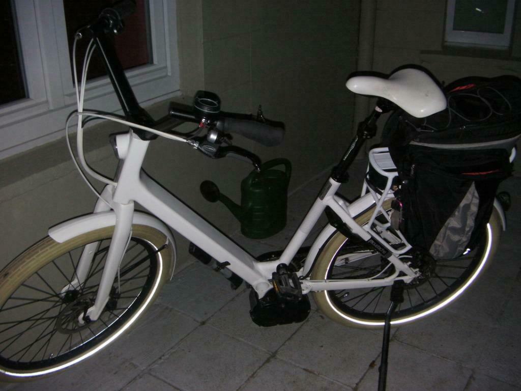 Vélo électrique   MOUSTACHE, 50 km par batterie ou plus, 59 cm ou plus, Enlèvement, Utilisé