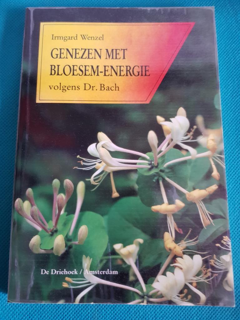 I. Wenzel - Genezen met bloesem-energie volgens Dr. Bach, Ophalen of Verzenden, Gelezen, I. Wenzel