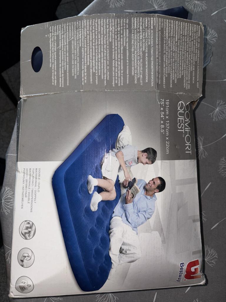 luchtmatras 191 cm x 137 cm x 22 cm, Caravanes & Camping, Matelas pneumatiques, Enlèvement, Comme neuf, 2 personnes
