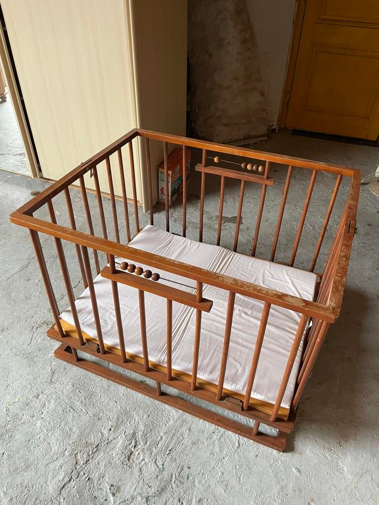 Opplooibaar houten kinderpark vintage, Kinderen en Baby's, Ophalen, Gebruikt, Vierkant