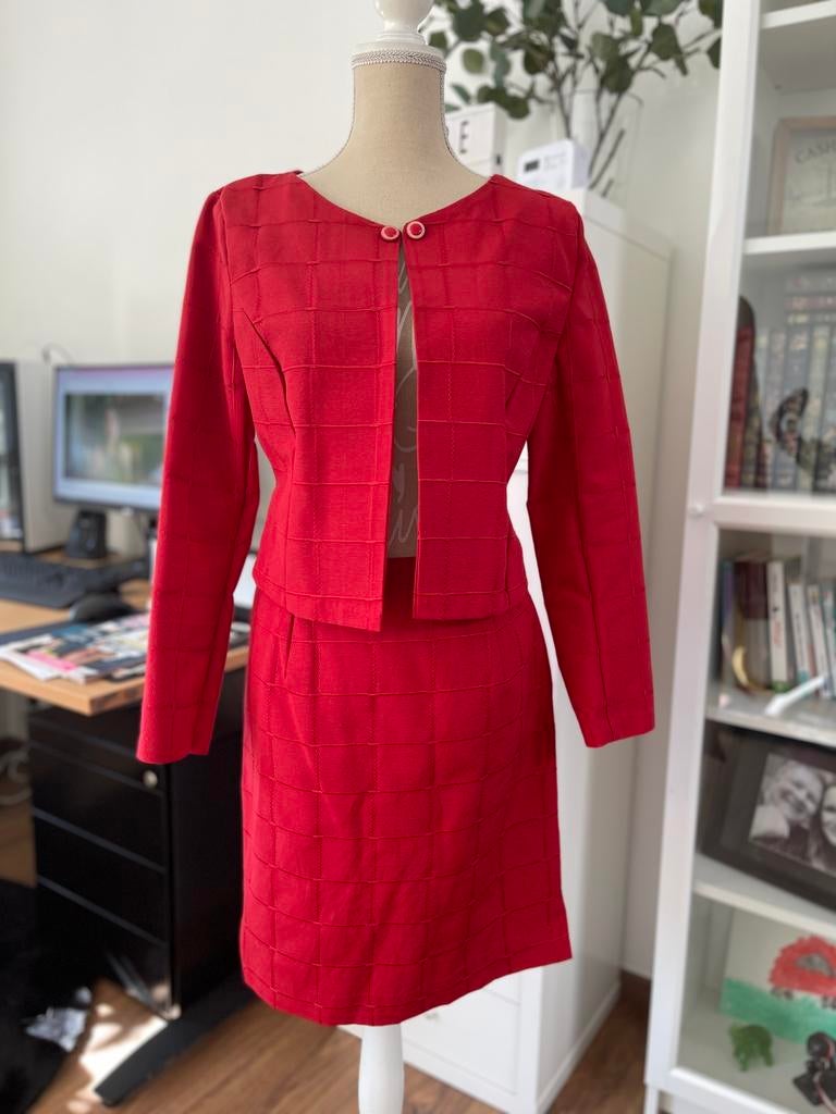Tailleur rouge Tergal t.38, Taille 38/40 (M), Autres types, Couturière, Neuf