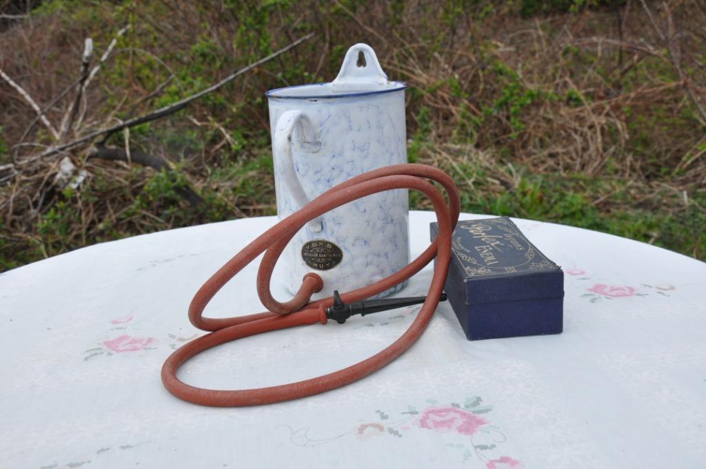 ancien bock tole emaillée + 4 embouts, Enlèvement ou Envoi