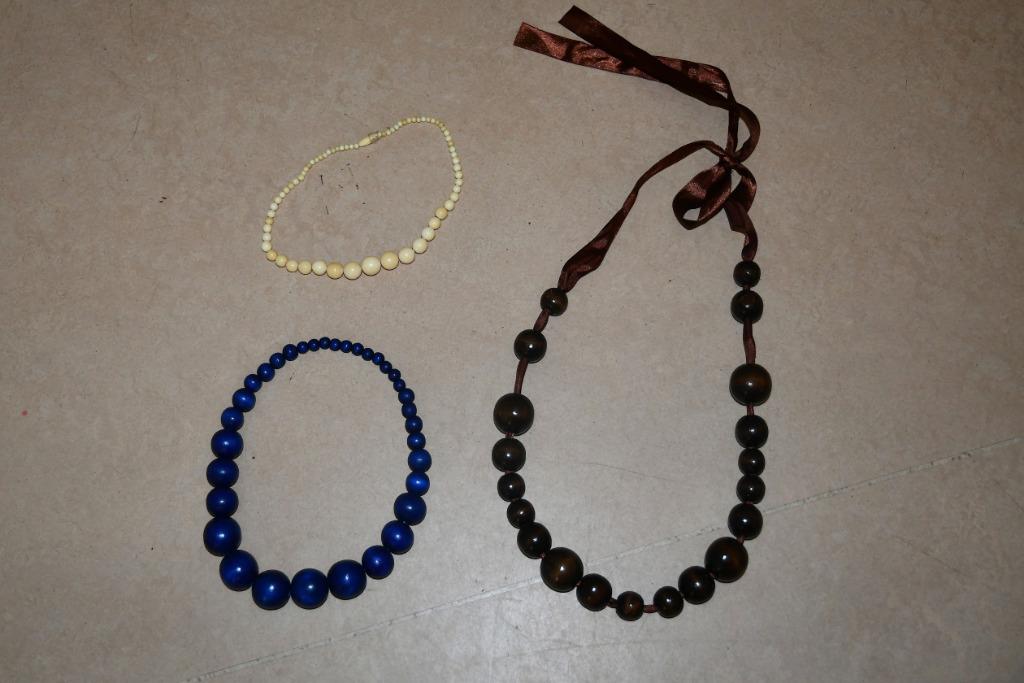 Set van ecru, blauw en bruin parelsnoer, Handtassen en Accessoires, Kettingen, Zo goed als nieuw, Overige materialen, Overige kleuren