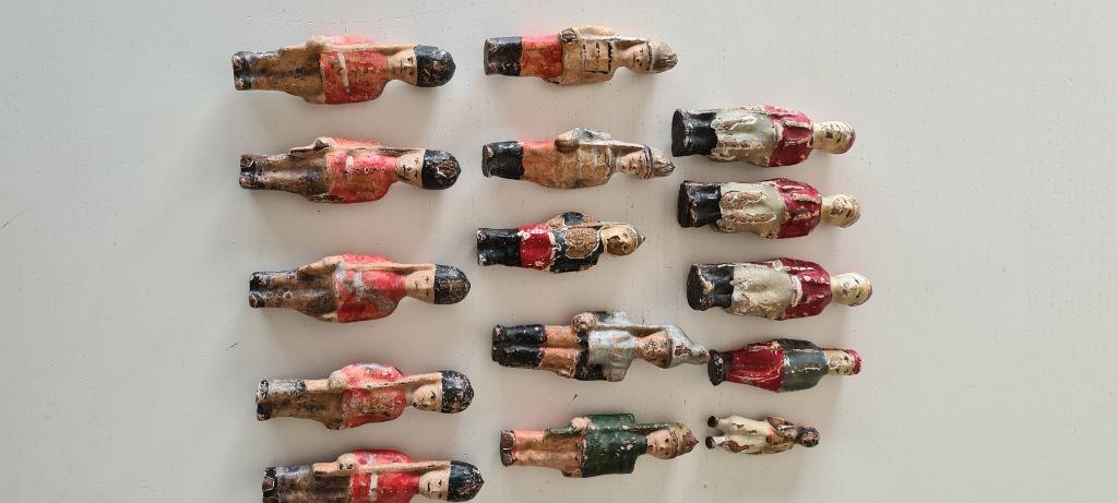 antieke papier mache kegels beeltenis van soldaten, Antiek en Kunst, Antiek | Speelgoed, Ophalen of Verzenden
