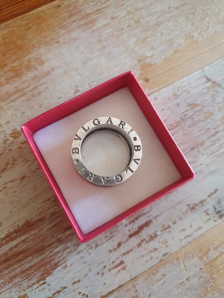 Bvlgari (Bulgari) B.Zero1 ring/pendant, Handtassen en Accessoires, Gebruikt