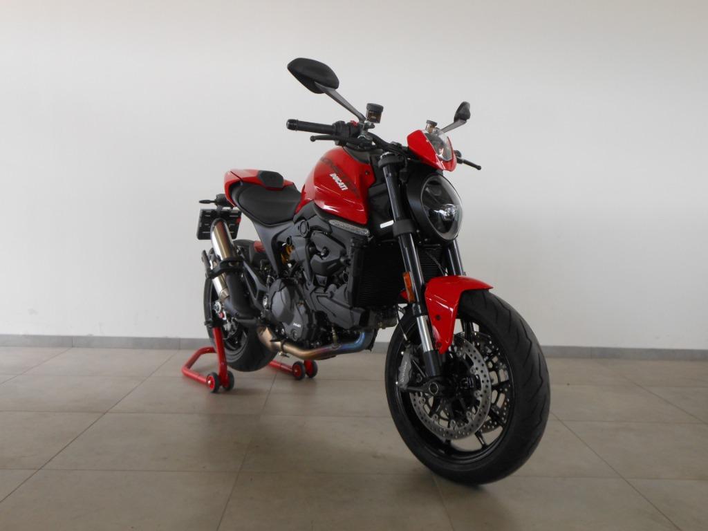 Ducati Monster 937 +, Entreprise, Plus de 35 kW, 2 cylindres, 937 cm³