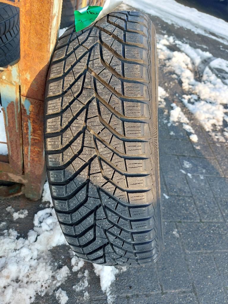 winterbanden Yokohama V905, Auto-onderdelen, Banden en Velgen, Ophalen, Gebruikt, 15 inch, Band(en)