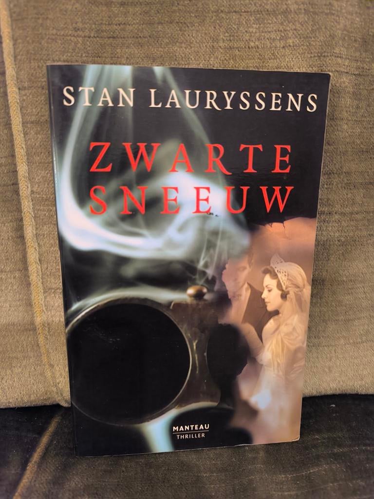 Zwarte sneeuw.     (Stan Lauryssens), Enlèvement, Comme neuf, Stan Lauryssens, Belgique