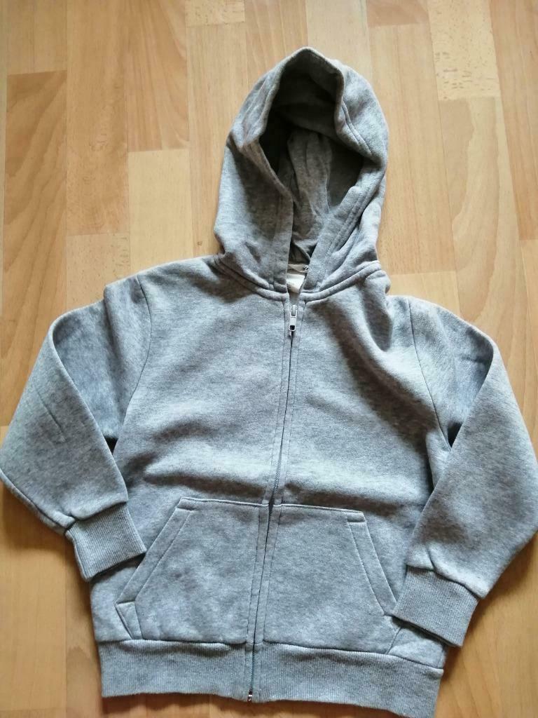 Kaptrui met rits effen grijs gemeleerd h&m maat 4 tot 6 jaar, Kinderen en Baby's, Kinderkleding | Maat 104, Gebruikt, Jongen of Meisje