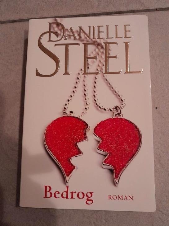 Danielle Steel - Bedrog, Ophalen, Danielle Steel, Zo goed als nieuw