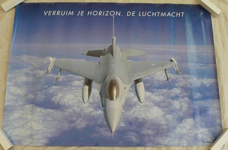 Poster Affiche, Straaljager F-16A, 59,5x42cm, KLu, 1990s.(1), Gebruikt, Rechthoekig Liggend, Ophalen of Verzenden, A1 t/m A3