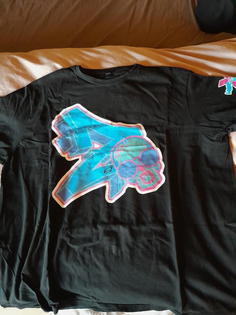 T-shirt Dennis black magic, Neuf, Enlèvement ou Envoi, Autres tailles, Dennis black magic