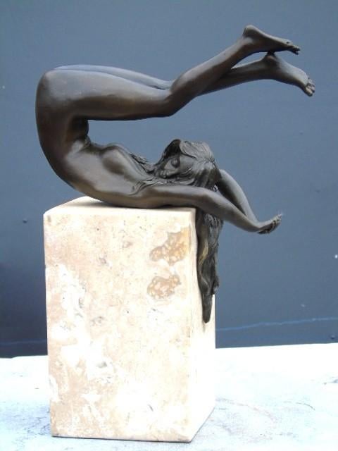 femme nue en bronze sur marbre signé, CLAUDE, Enlèvement ou Envoi, Bronze