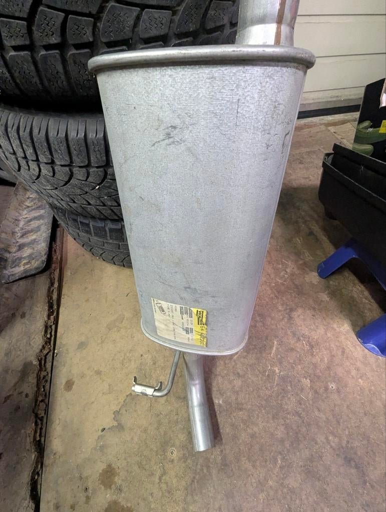 Silencieux intermédiaire pour FORD escort Mk2 berline, Autos : Pièces & Accessoires, Systèmes d'échappement, Ford, Enlèvement