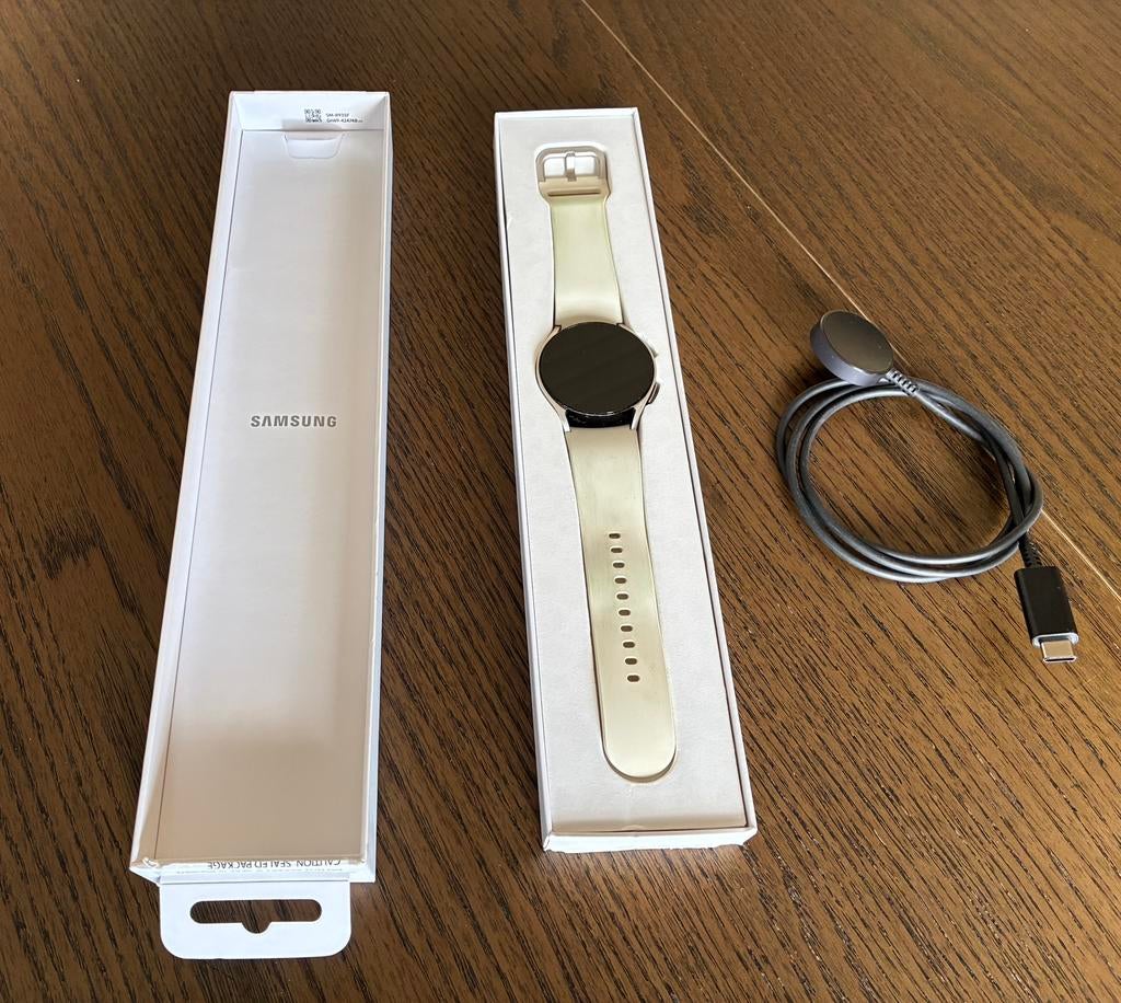 Samsung Galaxy Watch6 - LTE/4G variant - Smartwatch - 40mm, Handtassen en Accessoires, Smartwatches, Ophalen, Zo goed als nieuw