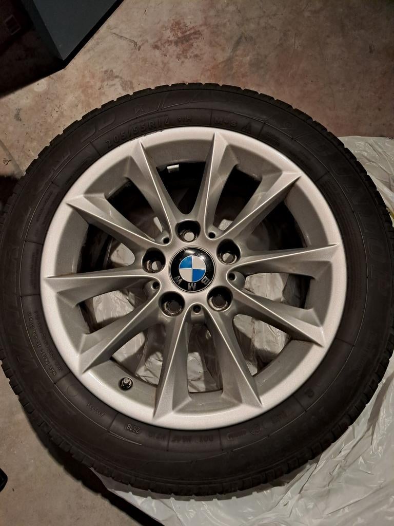 4 sets de pneus DUNLOP hiver et jantes BMW, Autos : Pièces & Accessoires, Pneus & Jantes, Enlèvement, Pneu(s)