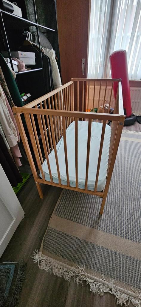 Lit bébé avec matelas., Enlèvement