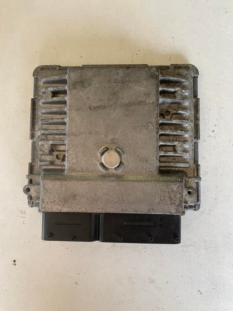 Skoda Fabia 1.2i (CBZ) 03F906070AM ECU, Autos : Pièces & Accessoires, Enlèvement ou Envoi, Utilisé, Skoda