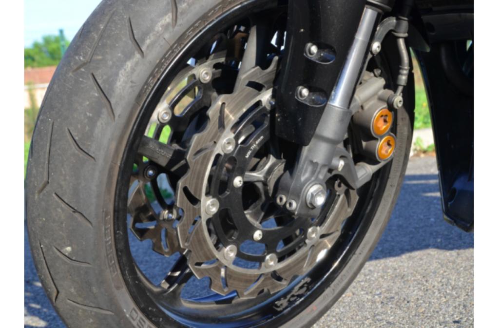 Paire de Disques 320 mm pour YAMAHA YZF R1 / R6 / MT10 / FZ1, Ophalen of Verzenden, Nieuw