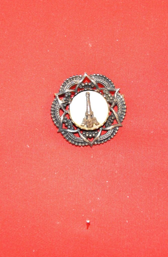 ancienne broche paris (x2004), Enlèvement ou Envoi, Cuivre, Broche