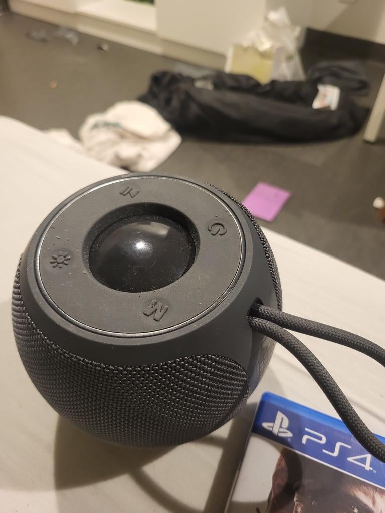 Intempo speaker grijs met verhilnde kleuren licht, Ophalen of Verzenden, Gebruikt