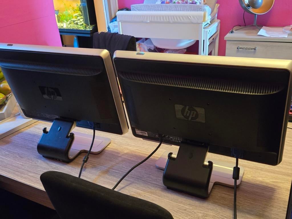 2 ecran hp w1907v parfait etat, Enlèvement, Comme neuf, VGA, HP