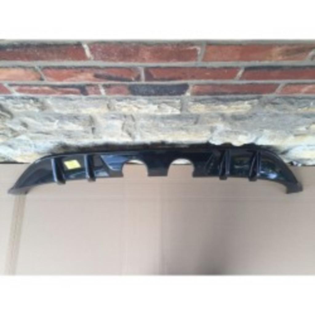DIFFUSEUR LOOK R400 VW GOLF 7 (12-17) - NOIR BRILLANT, Autos : Divers, Tuning & Styling, Enlèvement