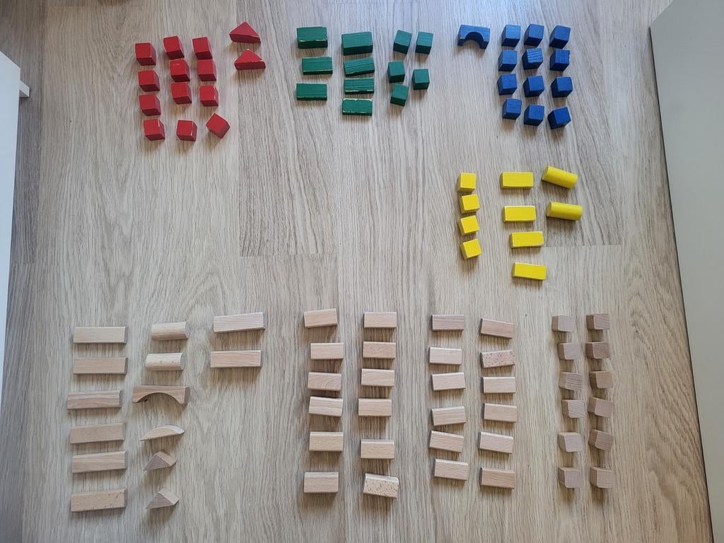 Tonnetje met ong. 100 houten bouwblokjes, Ophalen of Verzenden, Gebruikt