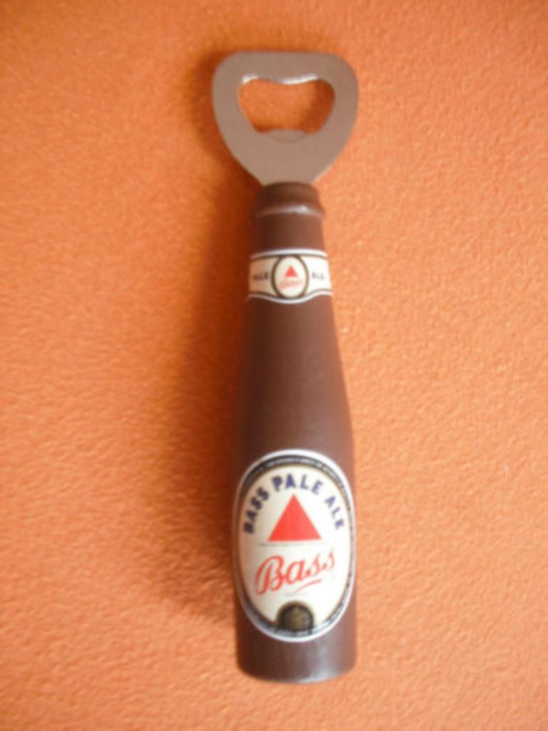 DECAPSULEUR / OUVRE - BOUTEILLES  * BASS *, Ophalen of Verzenden, Gebruikt, Flesopener, Overige merken