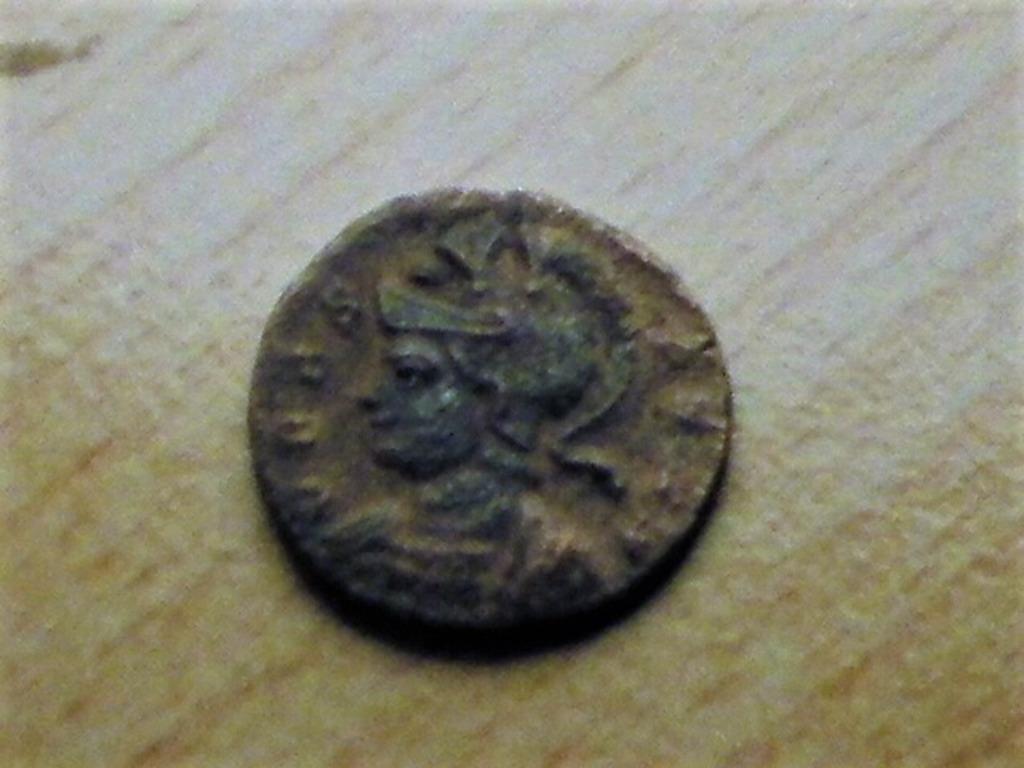 Pièce romaine: Constantin 1er VRBS ROMA (la louve donnant le, Timbres & Monnaies, Enlèvement ou Envoi, Autres pays, Monnaie en vrac