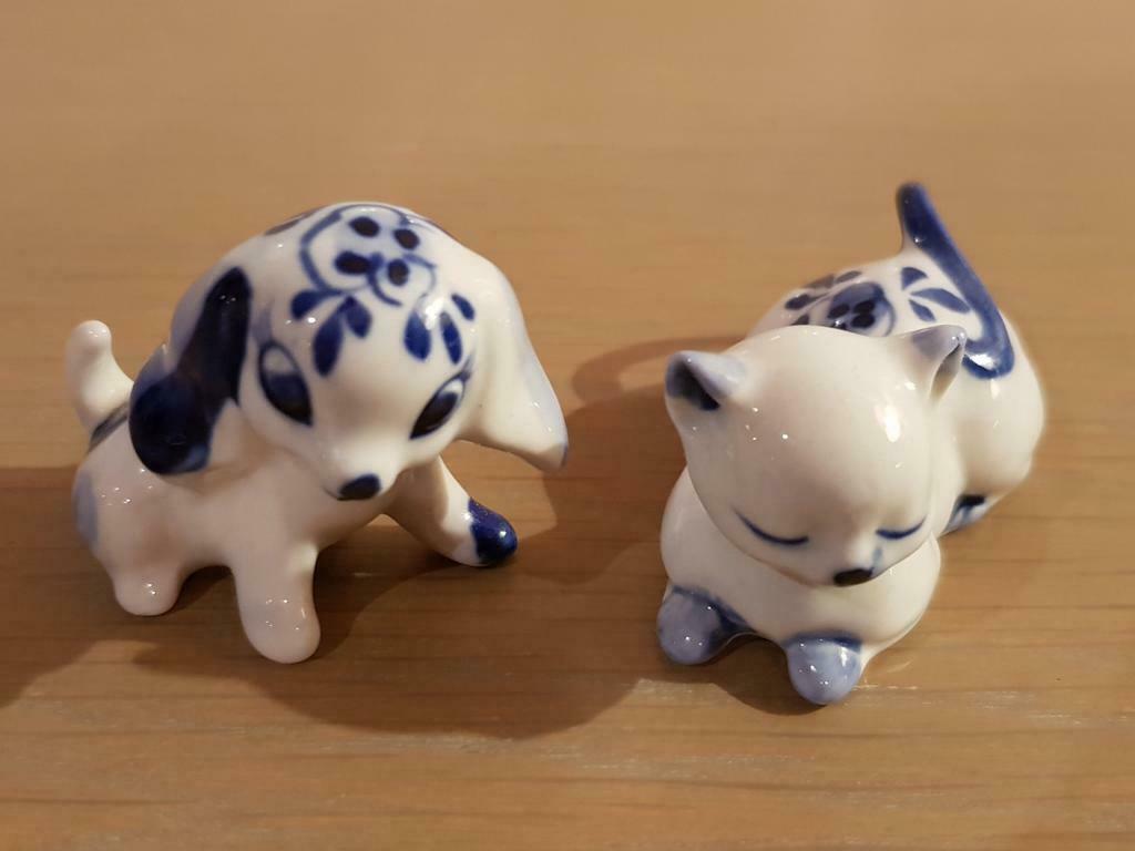 Wit-blauw porselein poes kat hond, Enlèvement ou Envoi, Comme neuf