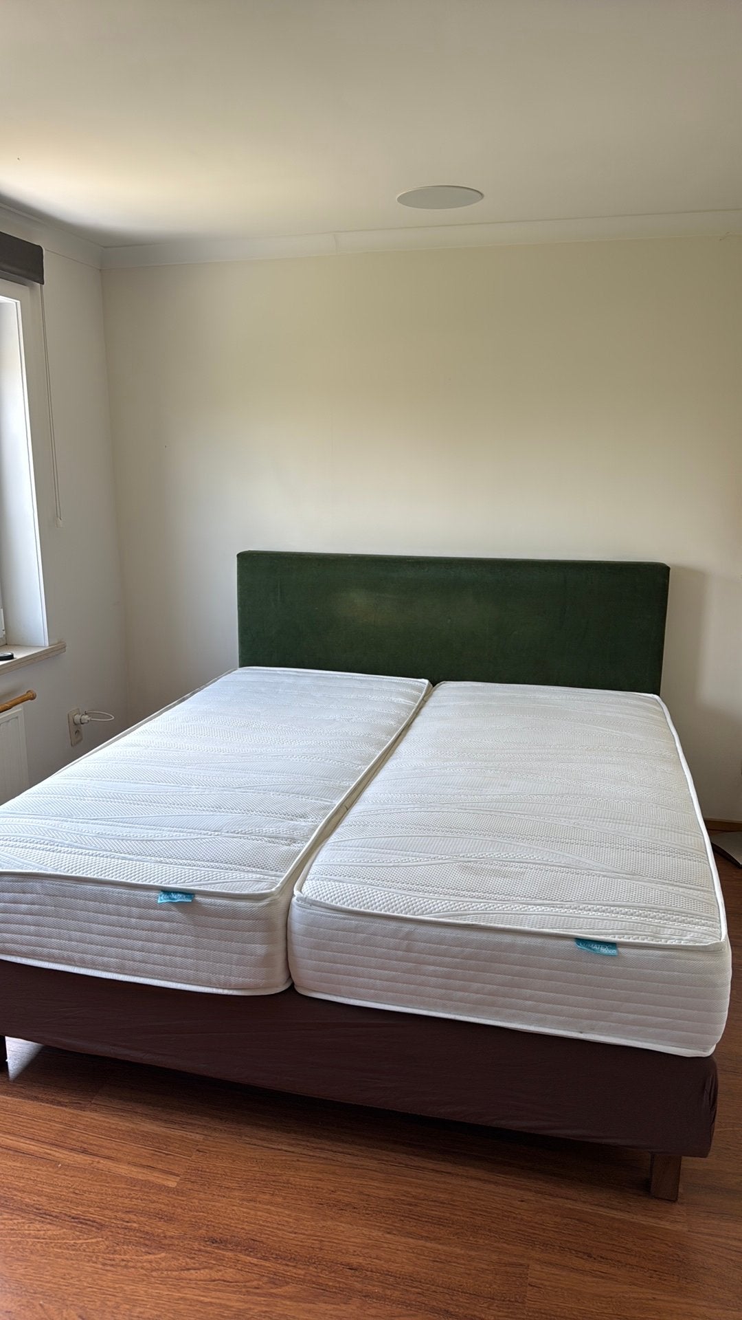 Bed Boxspring 1m80 op 2m, Ophalen, Zo goed als nieuw