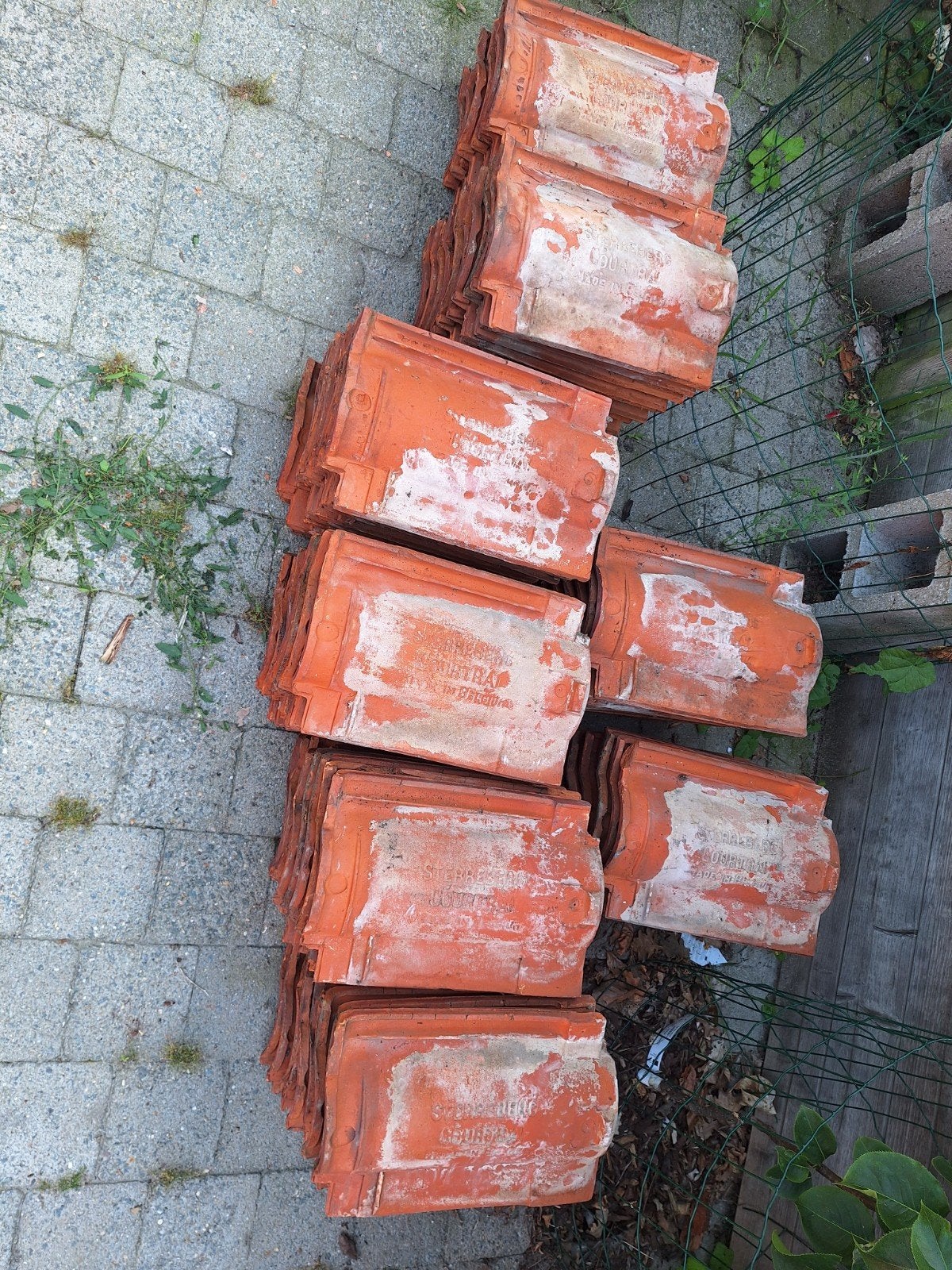 Gratis 68 Dakpannen, Enlèvement, Tuiles