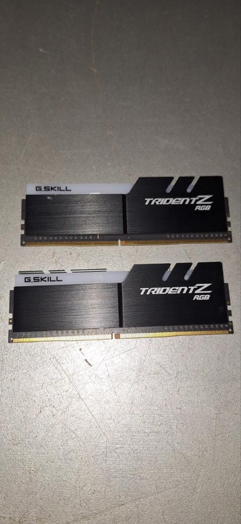 2x 8gb Ram ddr4 2400mhz xmp2.0 tridentz rgb, Enlèvement ou Envoi, DDR4