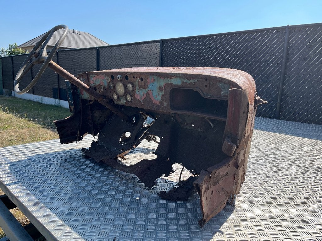 Willy’s jeep dashboard, Enlèvement, Jeep