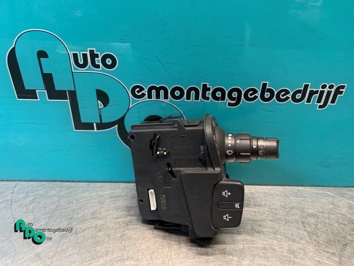 Commutateur essuie-glace d'un Renault Clio (Clio 3 06-), Autos : Pièces & Accessoires, Renault, -, 3 mois de garantie, Utilisé
