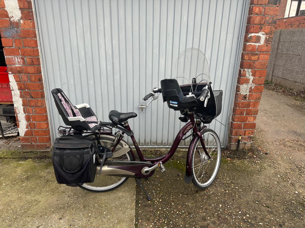 Dames fiets in goede staat, Fietsen en Brommers, Fietsen | Dames | Moederfietsen, Zo goed als nieuw, Ophalen