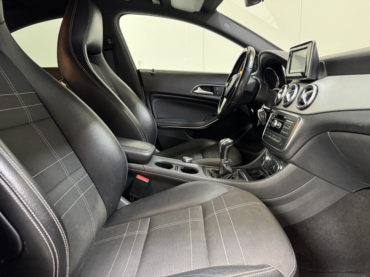 Mercedes-Benz CLA 200 2.2 Diesel Man. - Airco - GPS - Topst, Euro 6, 4 cilinders, Grijs, Particulier