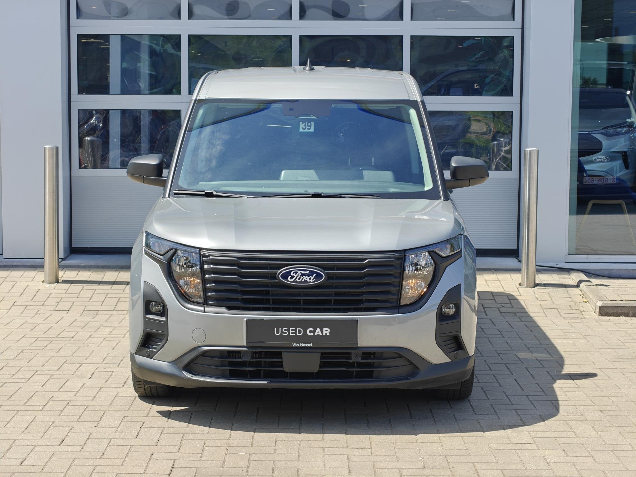 Ford Tourneo Courier Trend - Camera - Carplay, Autos, Argent ou Gris, Entreprise, Boîte manuelle, Autre carrosserie