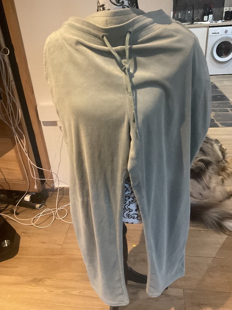 SPORTIEVE TRAININGSBROEK MINT GROEN, Kleding | Dames, Maat 46/48 (XL) of groter, Ophalen of Verzenden, Zo goed als nieuw, C&A